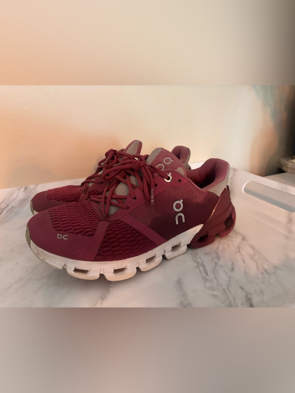 Woman’s On Cloud Running Shoes Size 7.5